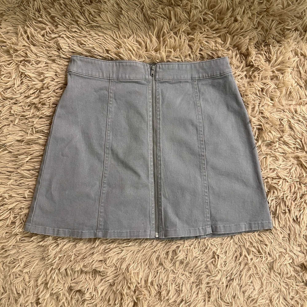 Grey mini skirt